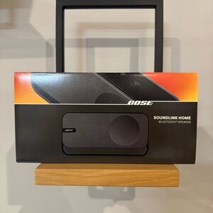 Bose Black Portable Speaker for Premium Audio- New